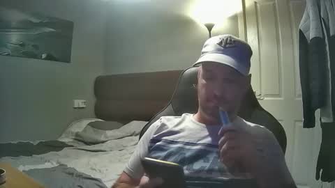 bluebirdflame1 online show from January 6, 11:53 pm