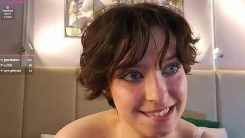 Charlotte  dont forget to thumbs up me  online show from April 25, 1:41 pm