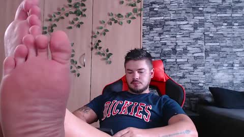 blueeyeboy0 online show from April 1, 12:28 pm