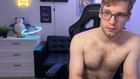 blueeyedtallguy online show from December 5, 3:42 am