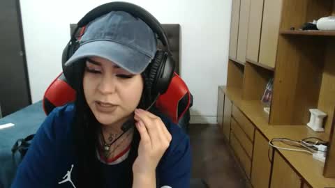 bluegoddessstoned online show from September 18, 2:59 am