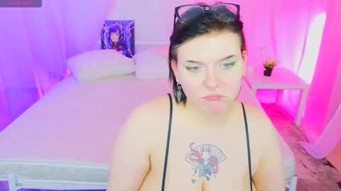 Hi my name is Lunaray online show from November 9, 11:02 am