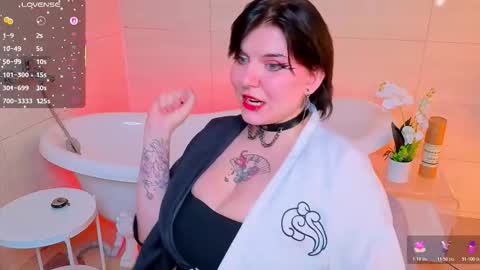 Hi my name is Lunaray online show from November 18, 10:18 am