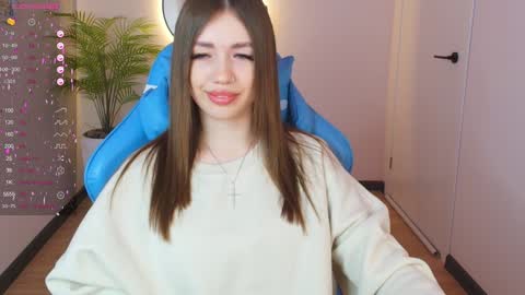 Snapshot of blush_diana chatting on February 1, 8:18 am Diana online show from February 1, 8:18 am