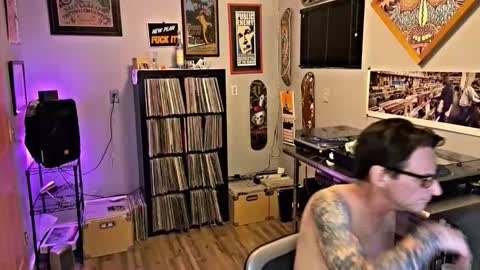 ZuperZexyZounds online show from February 2, 7:49 am