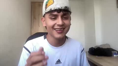 Bob  INDEPENDENT MODEL online show from March 22, 5:28 pm