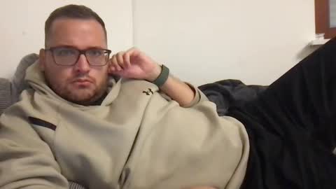 Snapshot of bobbele94 chatting on September 23, 6:14 pm bobbele94 online show from September 23, 6:14 pm