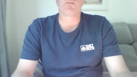 bobby_113 online show from September 22, 10:30 am