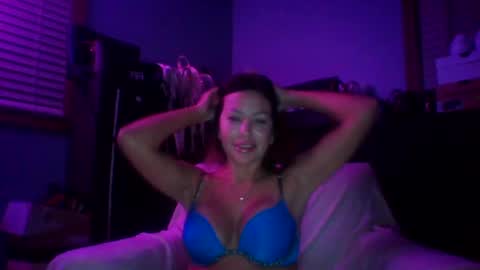 milf online show from September 27, 3:59 am