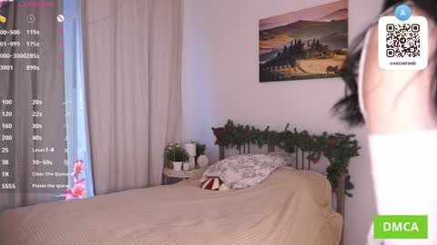 Akemi online show from April 6, 5:19 am