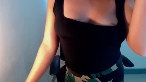 bombshell_seinnax online show from February 19, 2:44 am