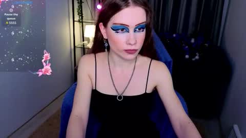 Karen online show from November 20, 4:37 pm