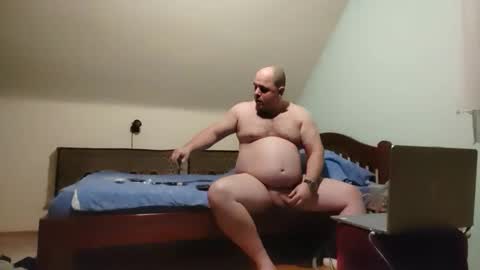 borntosuck online show from February 5, 7:50 pm