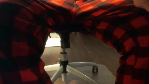 Snapshot of bone2play chatting on February 22, 11:35 am FRECKLES online show from February 22, 11:35 am