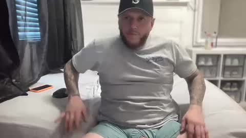 boner4you1994 online show from April 1, 11:56 pm