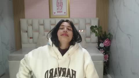 Bonnie  online show from March 22, 1:15 pm