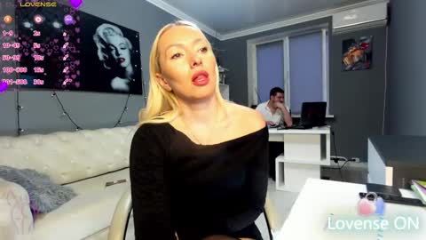 bonnie_annd_clyde online show from December 18, 2:23 pm