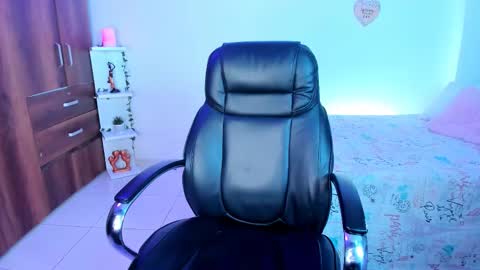 sofia  online show from February 7, 12:13 am