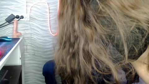 bonny_klyde95 online show from May 3, 11:16 am