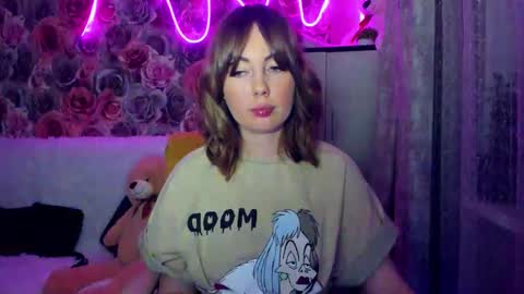 Mira online show from March 1, 7:04 pm