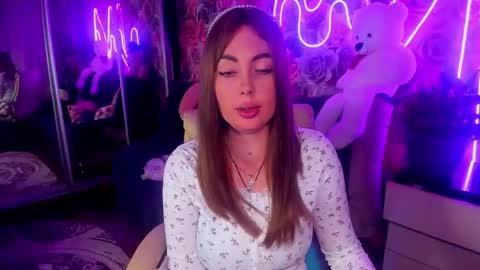 Mira online show from October 1, 9:02 pm