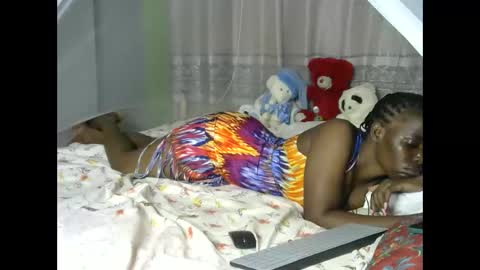 Snapshot of boobs_swt chatting on October 23, 9:48 pm boobs_swt online show from October 23, 9:48 pm
