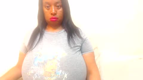boobyqueen online show from July 24, 9:45 pm