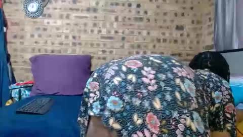 bootytwerkxxx online show from March 23, 10:53 am