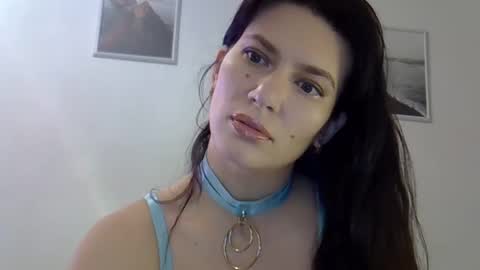 Bossy online show from December 1, 5:04 pm