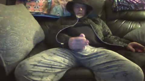 bostonguy1969 online show from March 1, 6:03 am