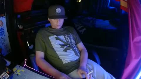 Bowerboi1217 online show from November 25, 2:10 am