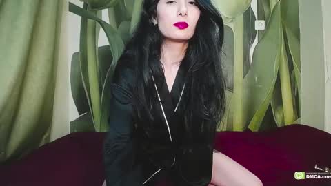 Helen  online show from January 8, 8:18 pm