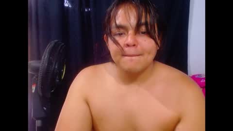 Snapshot of boy_king18 chatting on October 17, 3:27 pm boy_king18 online show from October 17, 3:27 pm