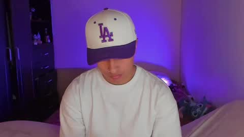 boy_nauthy online show from April 23, 4:19 pm