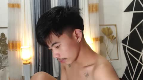 HI IM JAMES DONT FORGET GIVE ME THUMBS UP AND JOIN TO MY FANCLUB online show from December 2, 5:32 pm