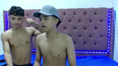 ALEX - TAYLER  -MIKE online show from February 18, 7:41 pm