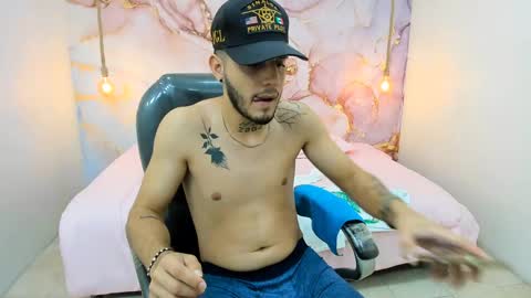 MAX online show from January 9, 11:45 pm