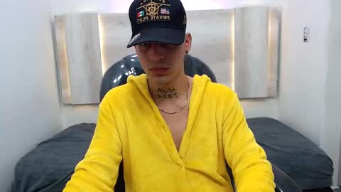 MAX online show from January 29, 2:19 am