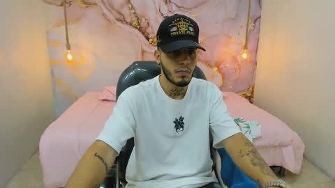 MAX online show from January 9, 8:44 pm