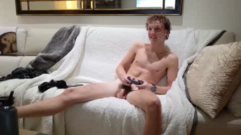 Boyyhb online show from November 15, 5:09 am