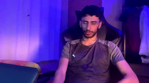 Snapshot of boyzinm2 chatting on September 15, 6:04 am boyzinm2 online show from September 15, 6:04 am