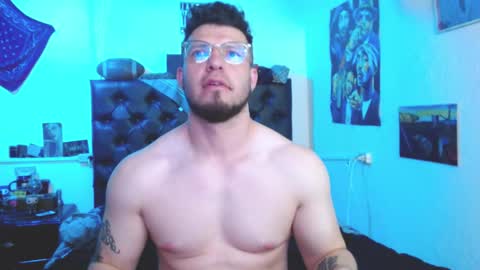 brad hot boy online show from March 11, 7:39 pm