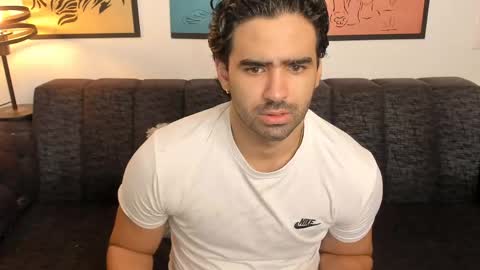 bradleymartin7 online show from May 25, 11:49 am