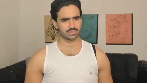 bradleymartin7 online show from May 6, 2:12 pm