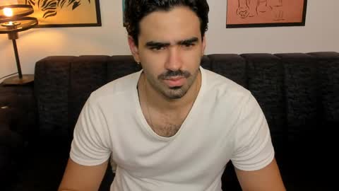 bradleymartin7 online show from May 19, 10:44 am