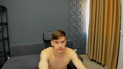 BradyFlint online show from April 16, 4:34 am