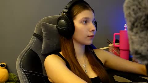 Alice online show from December 20, 3:41 pm