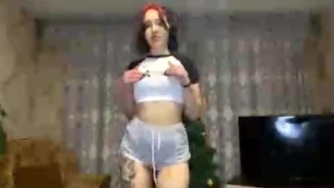 Emily online show from January 15, 5:44 pm