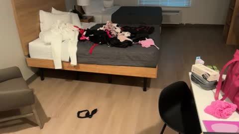 brandicumxxx online show from May 16, 11:36 pm