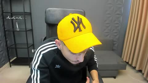 Snapshot of brandontatex chatting on October 13, 11:01 am BrandonTateX online show from October 13, 11:01 am